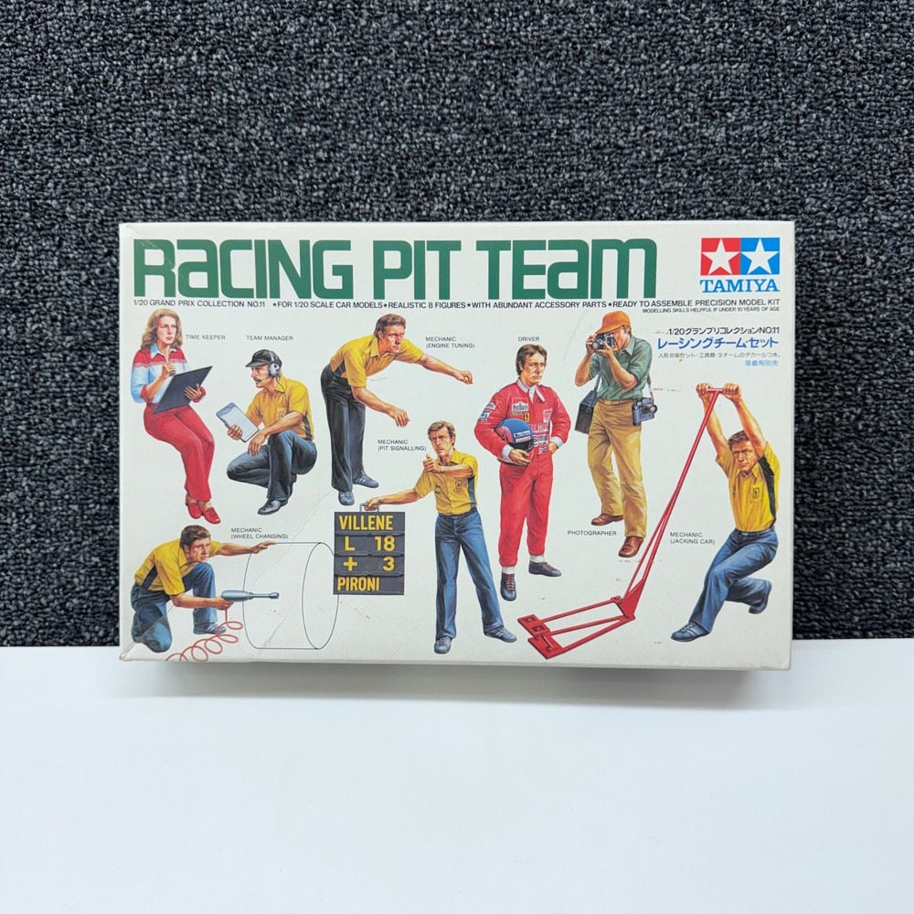 Vintage Tamiya Racing Pit Team 1/20 Grand Prix No.11 Model Kit 2011 Complete!